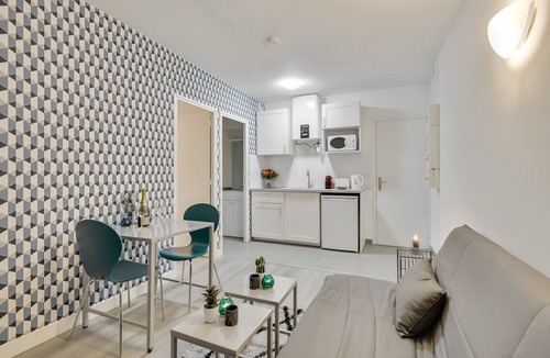 Bagnolet Apartment | TheBlueStay 137 - Charming and cosy apartment