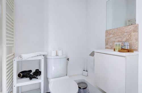 Asnieres-sur-Seine Apartment | TheBlueStay 143 - Superb cozy studio apartment