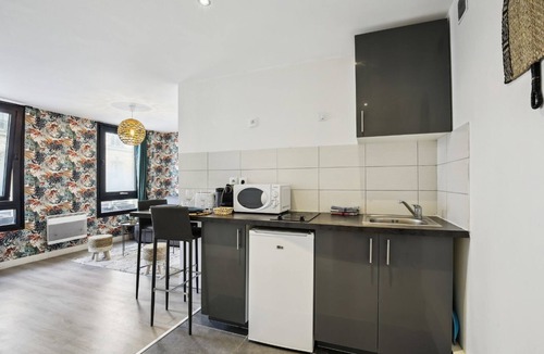 Asnieres-sur-Seine Apartment | TheBlueStay 144 - Cosy cocoon in Asnières