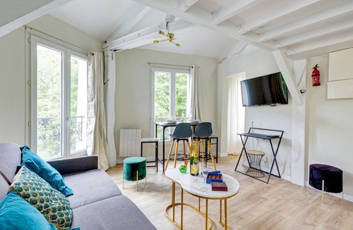 Hopital Saint-Louis Apartment | TheBlueStay 24 - Cosy Duplex Canal Saint-Martin