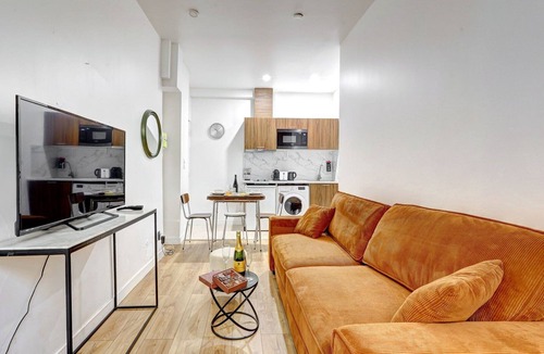 Hopital Saint-Louis Apartment | TheBlueStay 240 – Stunning apartment in Paris 10