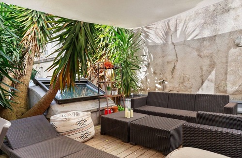 Gare Apartment | TheBlueStay 260 - Apt with Garden in Paris