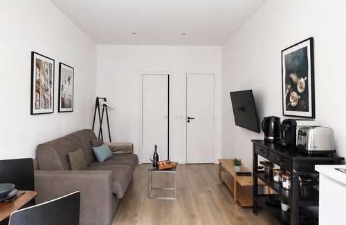 Quartier de la Porte-Saint-Denis Apartment | TheBlueStay 269 - Cosy Studio- Heart of Paris
