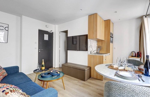 Quartier de la Salpetriere Apartment | TheBlueStay 31 – Modern Apartment – Paris 13