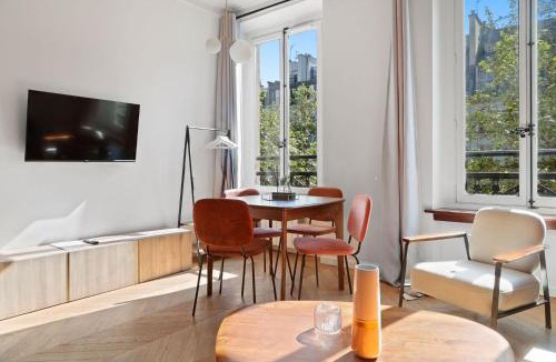 8th Arrondissement Apartment | TheBlueStay 346 - Stunning Apartment in Paris 8