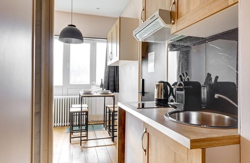 Combat Apartment | TheBlueStay 39 – Cosy Apartment Buttes-Chaumont