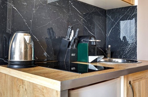 Combat Apartment | TheBlueStay 39 – Cosy Apartment Buttes-Chaumont