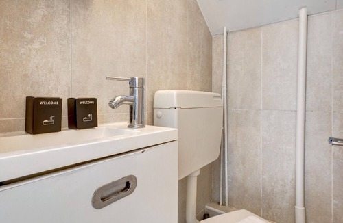 Quartier du Petit-Montrouge Apartment | TheBlueStay 832 – Bright Cosy Studio – Montrouge