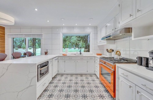 Statesboro House | TheGrey -Spacious,Eclectic,Home in a Serene Setting
