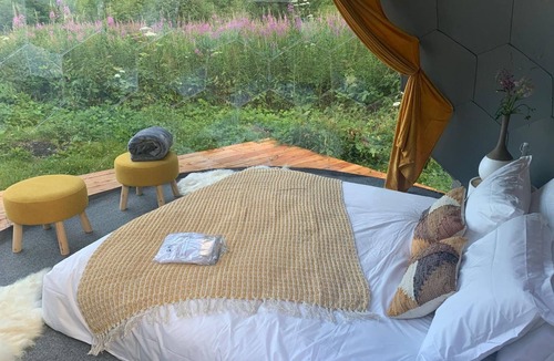 Salvan Cabin | Thelynx.ch : Cosy dome in the alps