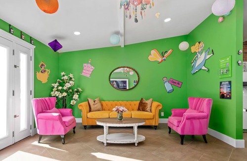 Southwest Anaheim House | Theme Park Paradise: Disney + Universal & More!