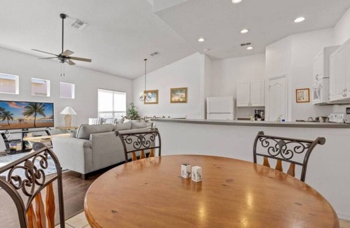 Tuscan Hills Apartment | Themed 4 bed house, private pool Close to Disney