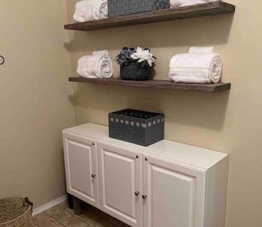 Lewiston House | Theos Cottage Niagara