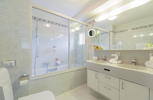 Leukerbad Hotel | Thermalhotels & Walliser Alpentherme Spa