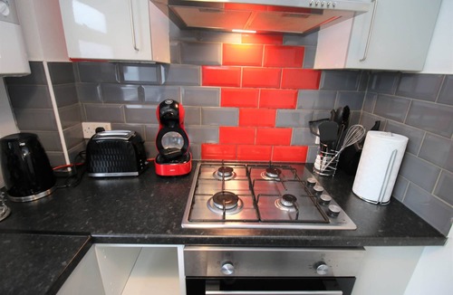 Cathays House | Thesiger 1 (3 beds)