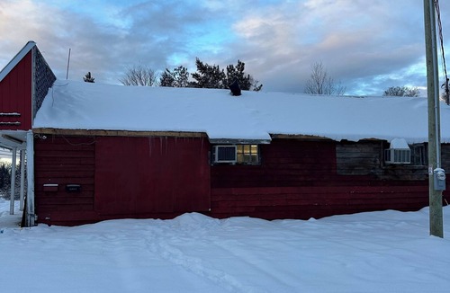 Huron Shores House | Thessalon Farm house nn4 bedroom house with WiFi AC infinity opportunity