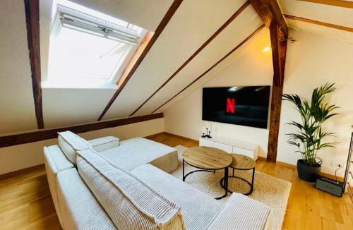 Unterseen Apartment | -TheUrbanist- Sauna Free Parking Fast WiFi