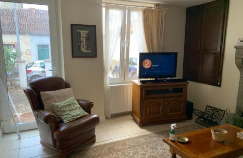 Thiat House | Thiat guest house