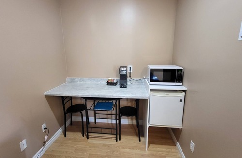 Cormack House | Thickwood Inn - Room #6 (2 People)