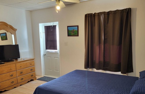 Cormack House | Thickwood Inn - Room #6 (2 People)