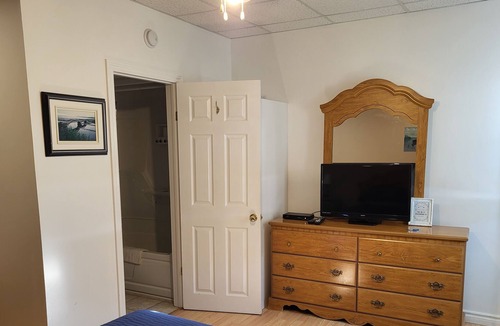 Cormack House | Thickwood Inn - Room #6 (2 People)