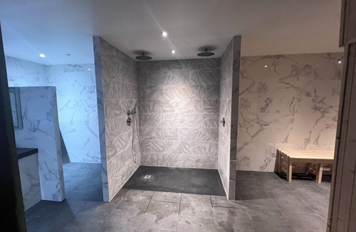 Montmarault Apartment | Thierry room in Château Camus