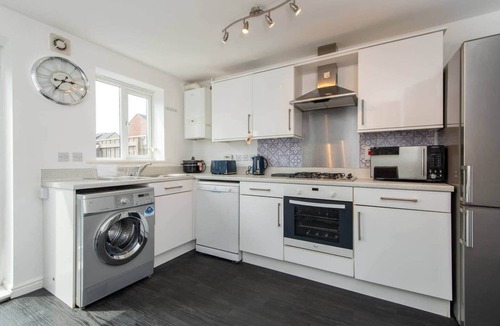 Tudhoe House | Thinford View- 4 bed, 2.5 bath, Parking, Garage