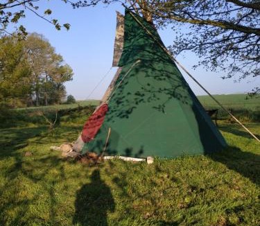 Bazouges-la-Perouse Other | Thipi Khola