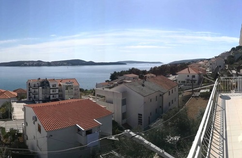 Seget Donji House | Third Floor 2-room apartment with approx. 100m² air conditioning, balcony, panoramic sea view