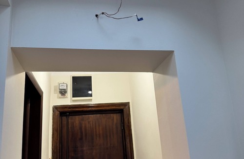 Monroe Cabin | Third floor apartment with a shared backyard