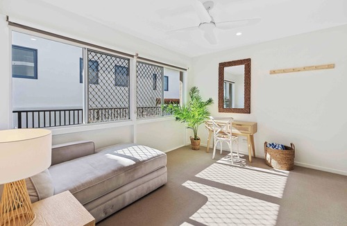 Mermaid Beach Apartment | Thirty-Nine Albatross