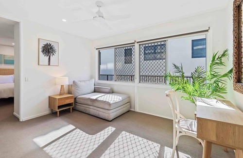 Mermaid Beach Apartment | Thirty-Nine Albatross