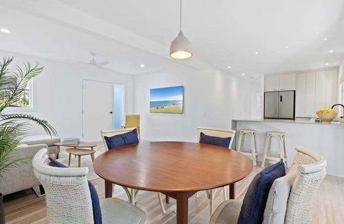 Mermaid Beach Apartment | Thirty-Nine Albatross (Apartment 1)