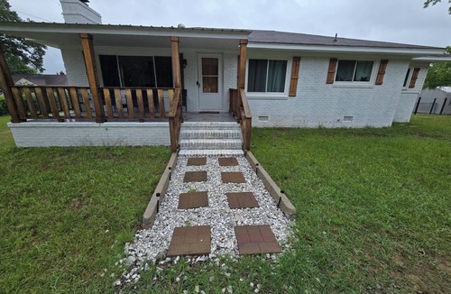 Burnettown House | This 3 bedroom 1 bathroom brick ranch is located between Aiken and Augusta.