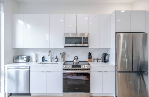 Allston Apartment | This apartment is a 1 bedroom(s), 1 bathrooms, located in Brighton, MA.