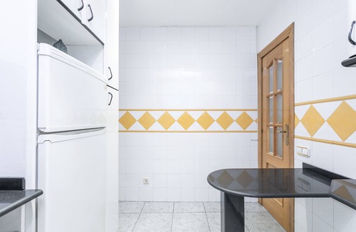 Sant Andreu de Palomar Apartment | This apartment is a 2 bedroom(s), 1 bathrooms, located in Barcelona, Catalunya.