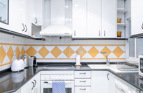 Sant Andreu de Palomar Apartment | This apartment is a 2 bedroom(s), 1 bathrooms, located in Barcelona, Catalunya.