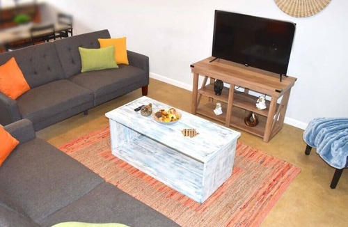 MLK University Apartment | This apartment is a 1 bedroom(s), 1 bathrooms, located in Chattanooga, TN.