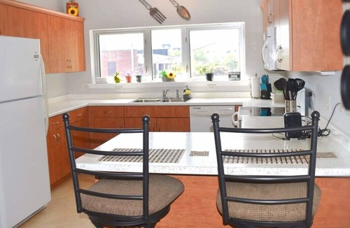 MLK University Apartment | This apartment is a 1 bedroom(s), 1 bathrooms, located in Chattanooga, TN.