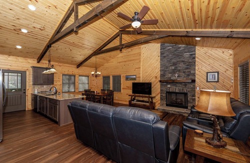 Townsend Cabin | This beautiful Contemporary home located on 30 acres with walking trails
