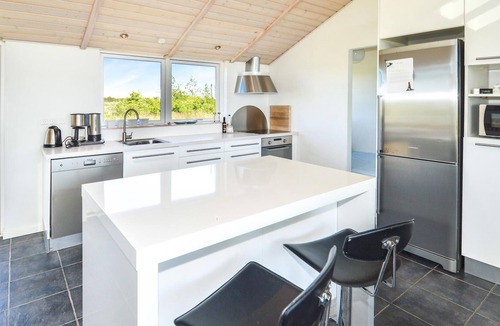 Brovst House | This beautiful cottage is equipped with 4 good bedrooms, one of which is designed with a bunk.