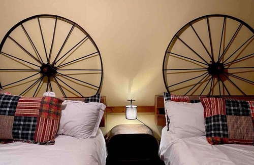 Girardville Bed & Breakfast | This bnb is a 1 bedroom(s), 1 bathrooms, located in Girardville, QC, Canada.