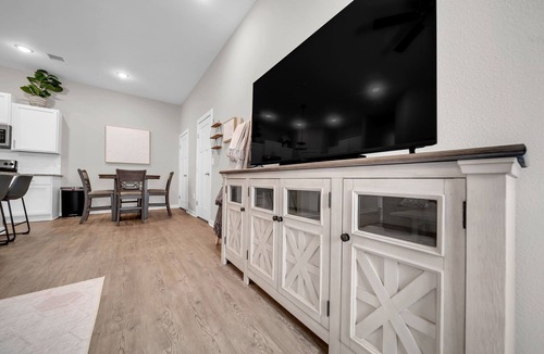 Wichita House | This charming 3-bedroom, 2-bathroom house comfortably sleeps 7.