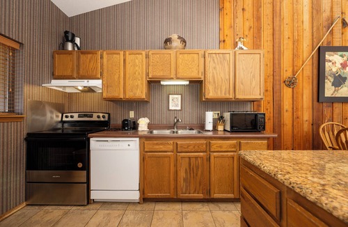 Winter Park Condo | This classic Winter Park condo has all that you need for your vacation
