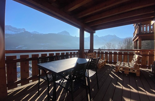 Barboleusaz Apartment | This comfortable 2.5-room apartment is located just below the Place de la Barboleuse in Gryon and it