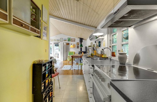Store Fuglede House | This cozy vacation home welcomes you near the beach in Bjerge Nordstrand.