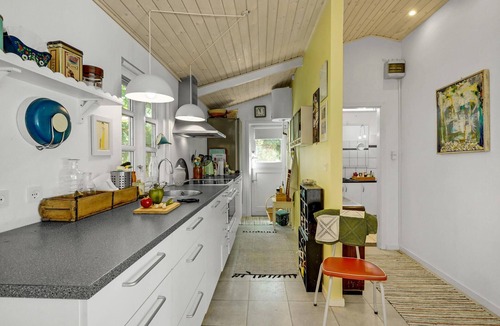 Store Fuglede House | This cozy vacation home welcomes you near the beach in Bjerge Nordstrand.