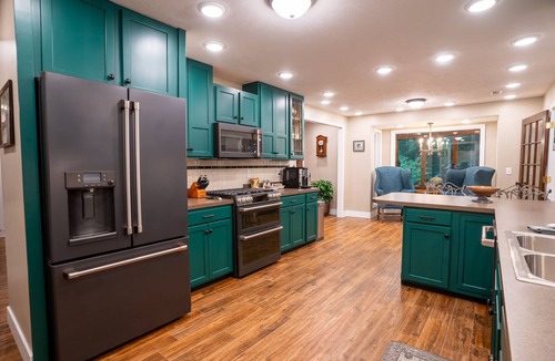Carbondale House | This Gives a “Cabin” a Whole New Meaning!