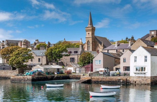 St. Margaret's Hope Cottage | This historic, luxurious property has so much going for it.