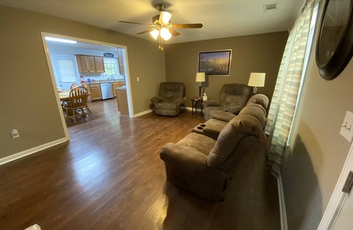 Sardis House | This home is close to Sardis Lake, Batesville, Oxford, Senatobia, and Southaven.